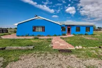 Cozy 'Blue Adobe' w/ Steam Room 2 Mi. from Taos!