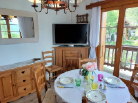 A la Claire Fontaine 1 Hotels in Combloux