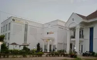 Hotel Syariah Samudra Hotels in Rawa Sari