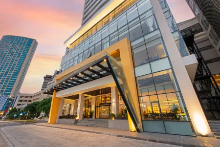 Hotel Soleil Halong, Trademark Collection by Wyndham Отели в г. Халонг