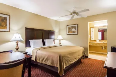 Econo Lodge Inn & Suites Bryant Hotels in Bryant
