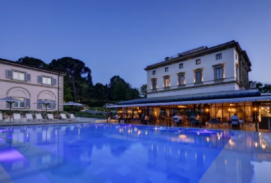 Villa Cora Hôtels à : 