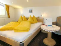 Simone Hotels in der Nähe von James Bond "Spectre" Filmcar
