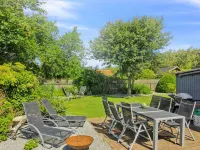 "Erle" - 1.5km from the Sea - 4-Star