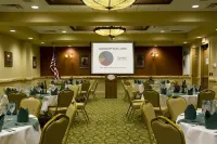 Hope Lake Lodge & Indoor Waterpark Hotels in Virgil