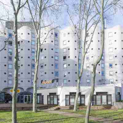 Hotelf1 Cergy Hotel Exterior