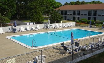 The Mariner Resort Cape Cod by the Red Collection