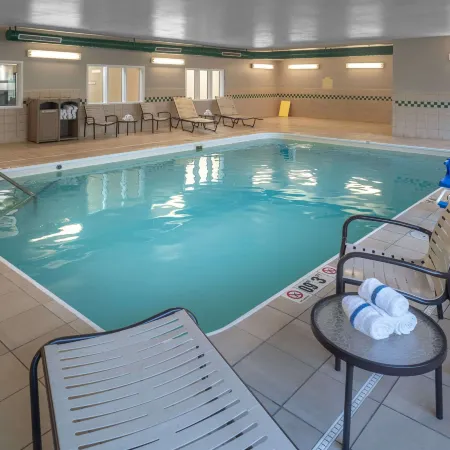 Country Inn & Suites by Radisson, Charleston South, WV