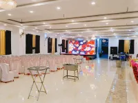 Hotel Celebration Green فنادق في Khandwa