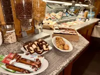 E&D Hotel Rodgau - breakfast
