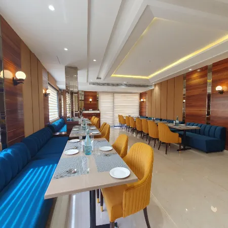 Classio Royale by iO Hotels Near Golden Temple