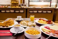 Azz Valencia Congress Hotel & Spa - breakfast