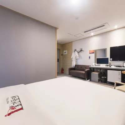 Oido Red Lighthouse Tourist Hotel Отели рядом с достопримечательностью «Парк Окгу»