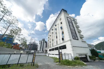 Yangsan Pyeongsan Den Bastar Hotel