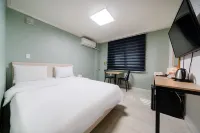 Gangneung J Block Motel