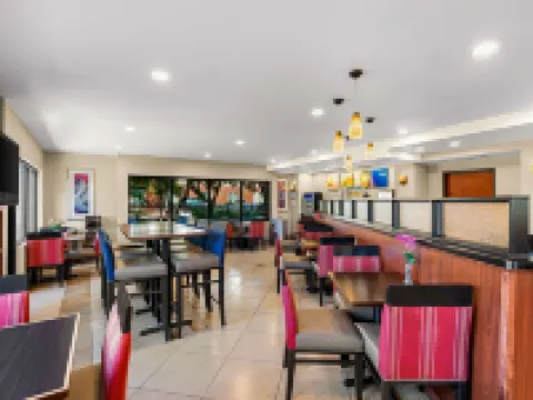 Comfort Suites Vacaville-Napa Valley Area Hotels in Vacaville