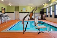 Quality Inn & Suites Near St Louis and I-255 - Family
