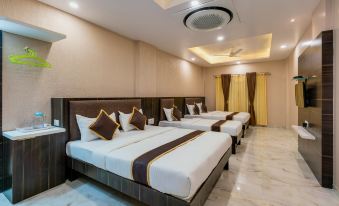 Hotel Aatithya Satkar Near Mahalaxmi Temple