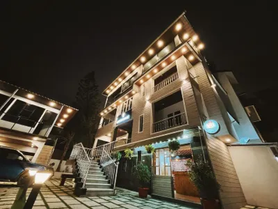 Mushrooms Indian Naval Aviation Museum 주변 호텔