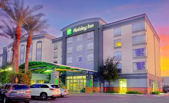 Holiday Inn & Suites Phoenix Airport