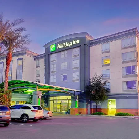 Holiday Inn & Suites PHOENIX AIRPORT by IHG