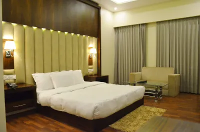 Hotel Kamal Grand Hotels near مطار أدامبور