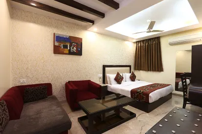 Hotel Kingston Park Near Ganga Ram Hospital - Free Parking