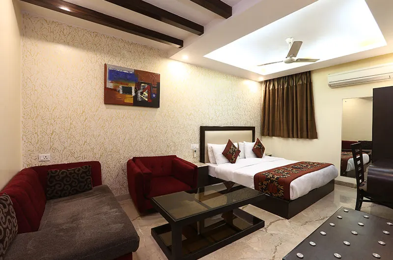 Hotel Kingston Park Near Ganga Ram Hospital - Free Parking