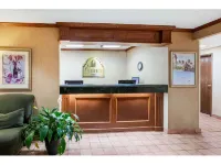 La Quinta Inn Detroit Southgate 1024 Hotels in Southgate