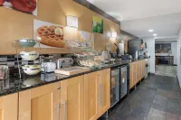 Quality Inn & Suites Mayo Clinic Area - breakfast