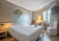 Hôtel Causse Comtal Rodez, the Originals Relais
