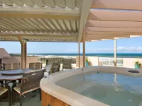 Surfside on the Beach Hotels in Buddina