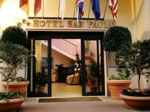 Hotel San Paolo Hotel in zona Piscina Felice Scandone