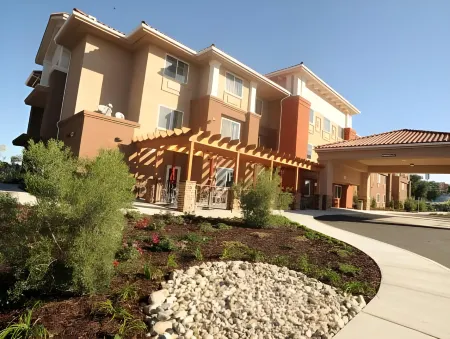 The Oaks Hotel & Suites Отели рядом с достопримечательностью «Studios on the Park»