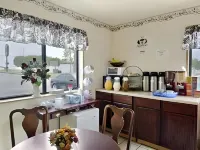 Super 8 by Wyndham Douglas - breakfast