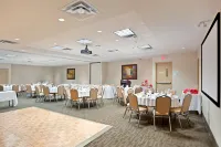 Holiday Inn & Suites SURREY EAST - CLOVERDALE by IHG - breakfast