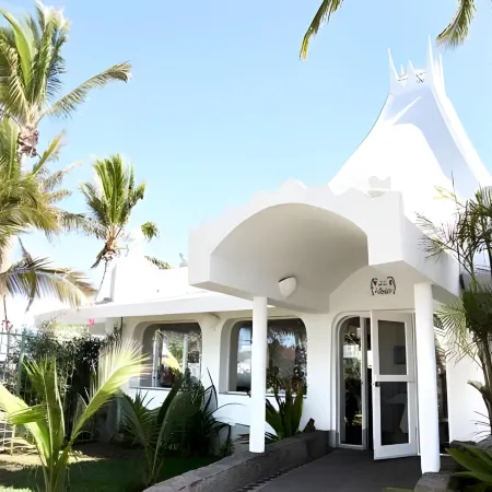 Hotel & Suites El Moro