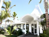 Hotel & Suites El Moro Hotels in La Paz