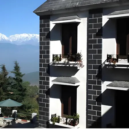 Sun N Snow Inn by Leisure Hotels