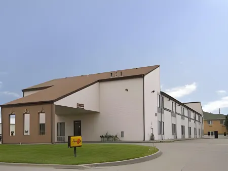 Super 8 by Wyndham Lincoln IL Отели в г. Logan County