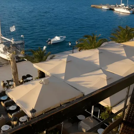 Agamemnon Hotel