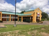 FairBridge Inn Express Natchez - Pool