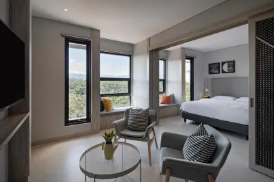 FULMAR Dago Hotell i Tamansari