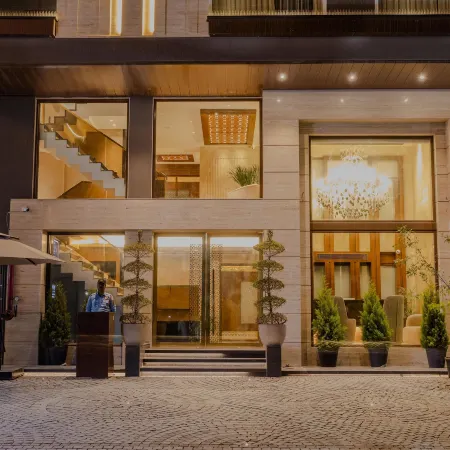 Hotel Golden Aura