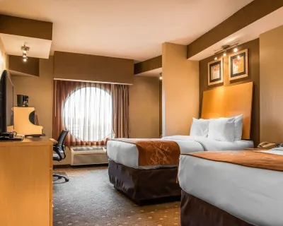 Comfort Suites Hotel a North Huntingdon Township