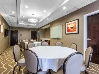 Comfort Suites-Youngstown North Hotels in Trumbull County