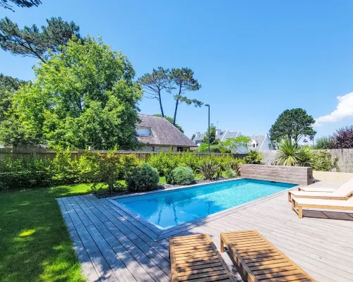 Villa Azur Hotels in Carnac