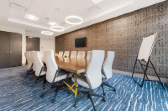 GLo Best Western Kanata Ottawa West