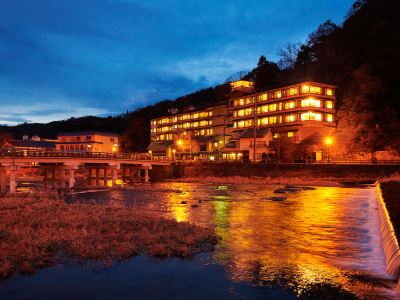 施設外観 三朝薬師の湯 万翆楼の写真