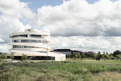 Voco Beaune – CITÉ des Vins Các khách sạn ở Saint-Loup-Geanges